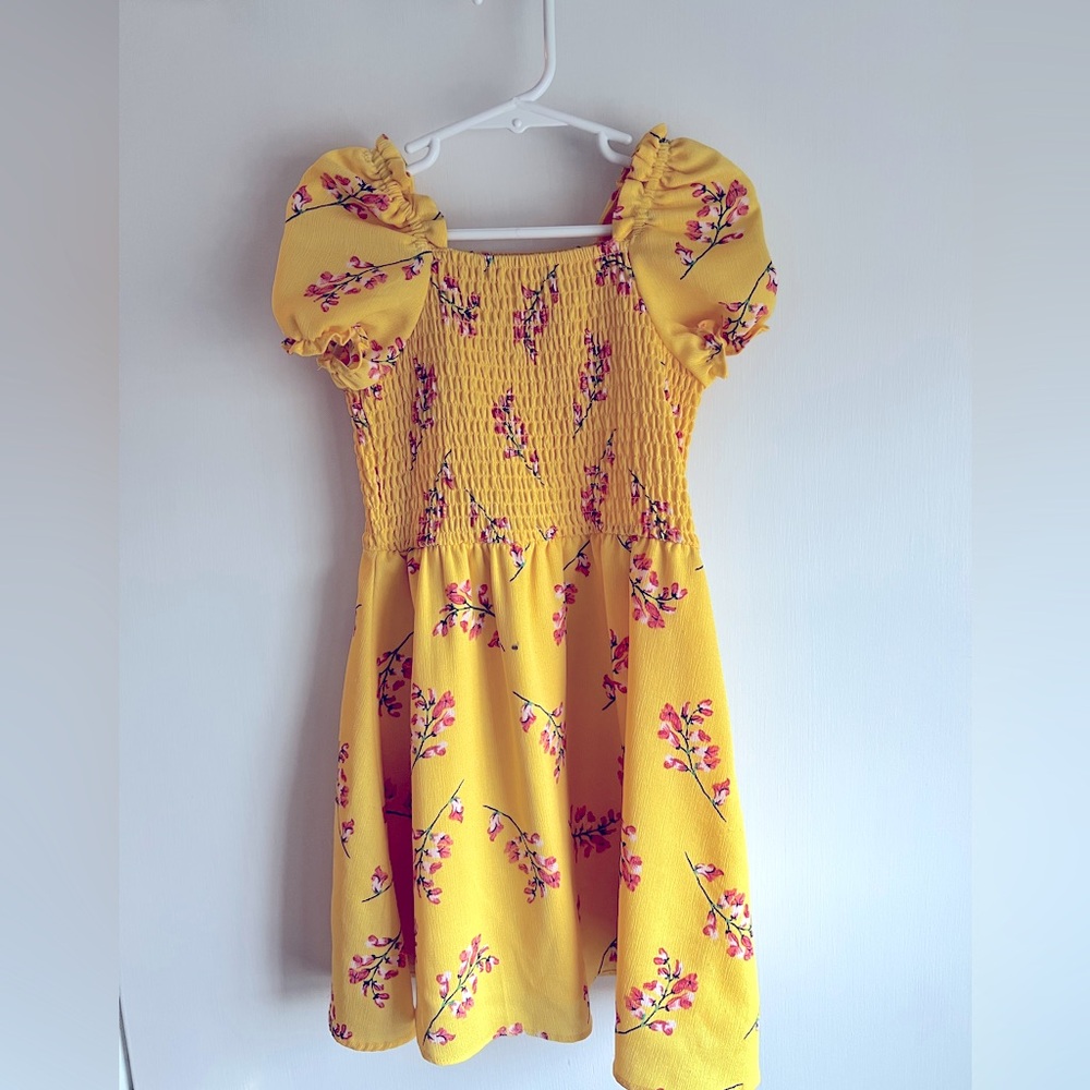 GB girls yellow floral print smocked dress puff sleeve swing dress- size 5